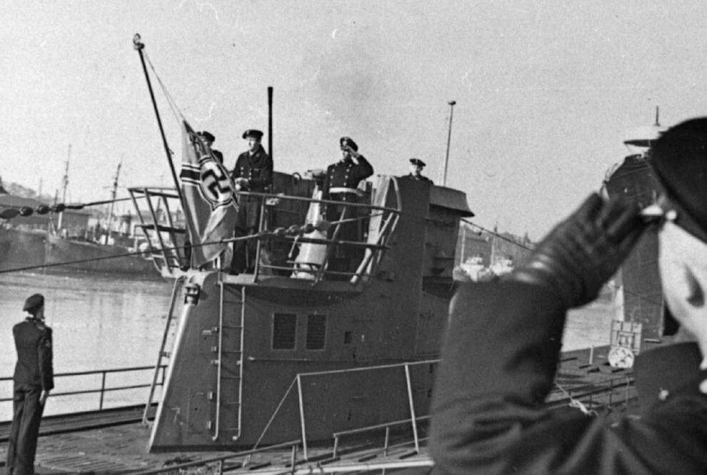 Camera captures images of Nazi boat in Gulf of Mexico _lowres